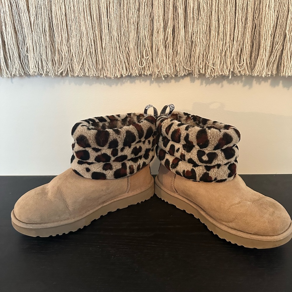 UGG Fluff Mini Quilted Leopard Print Short Boots size 7
